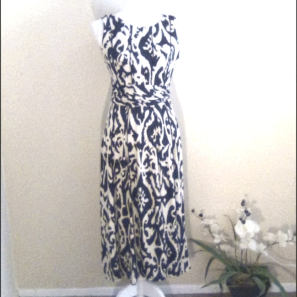 💰Bundle 2 items for $18 NWOT  NorthStyle Dress
